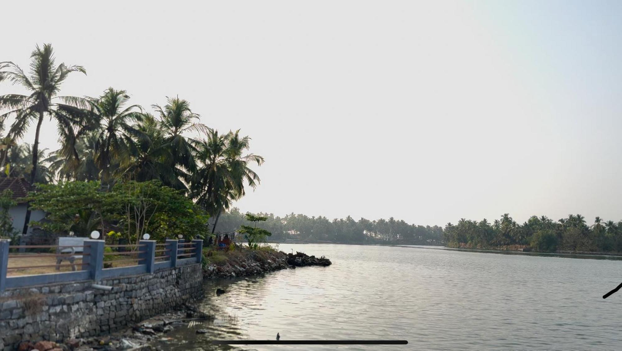 The Glasswater By The Backwater Homestay Kalyānpur Buitenkant foto